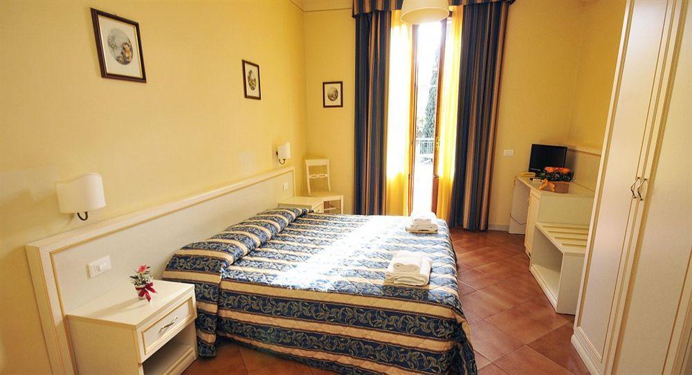 Azzi 3* Florenz
