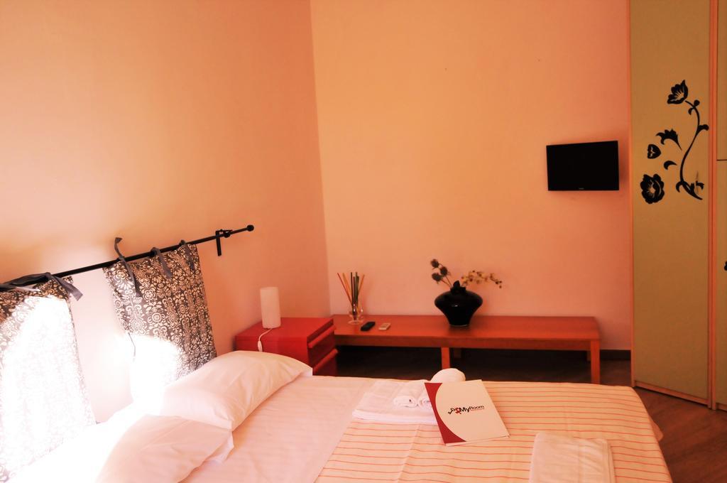 Myroom Statuto * Florence