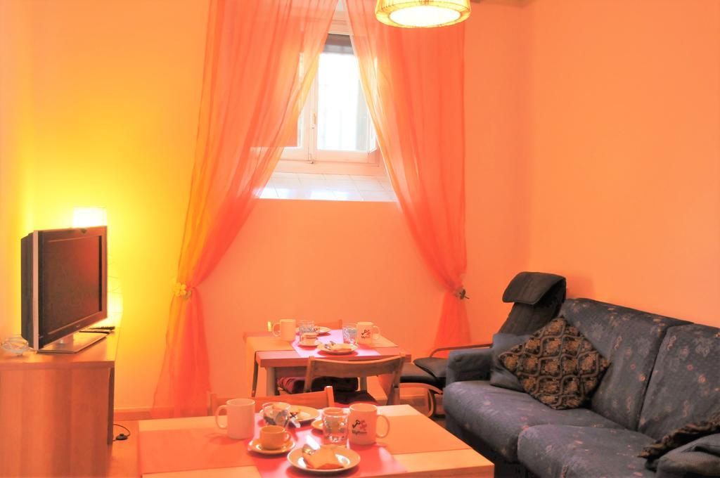 Myroom Statuto Florence