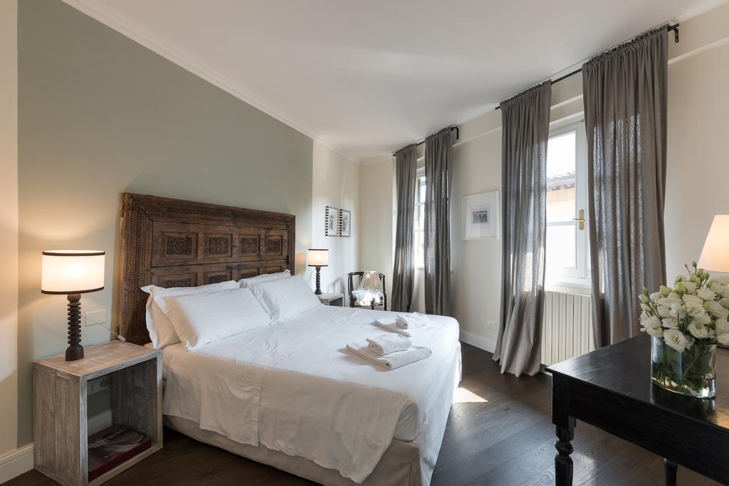 Novella Goldoni Suite-by Concierge Apartment