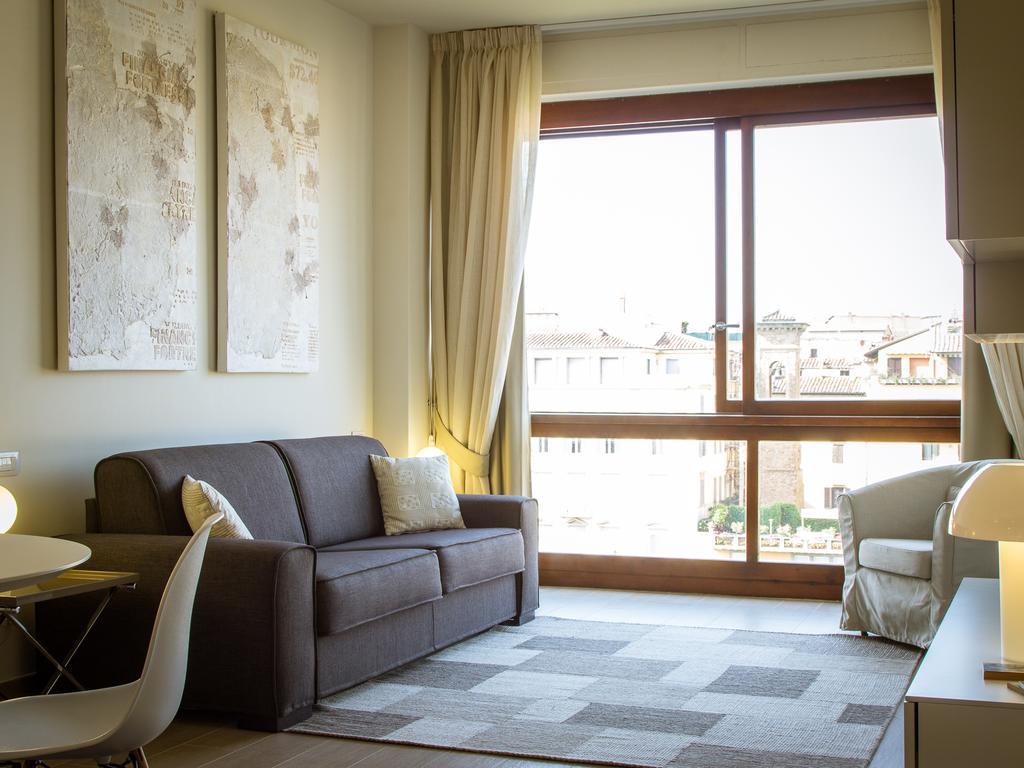 - Ponte Vecchio Exclusive Apartment Florence