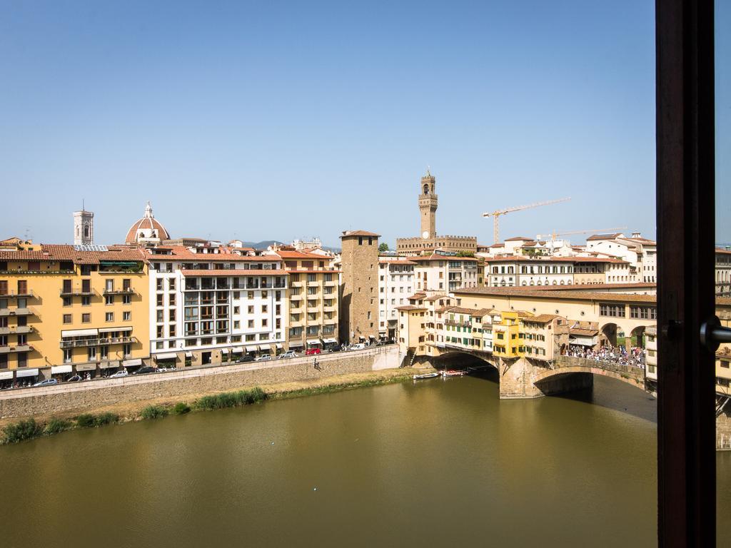 - Ponte Vecchio Exclusive Florença