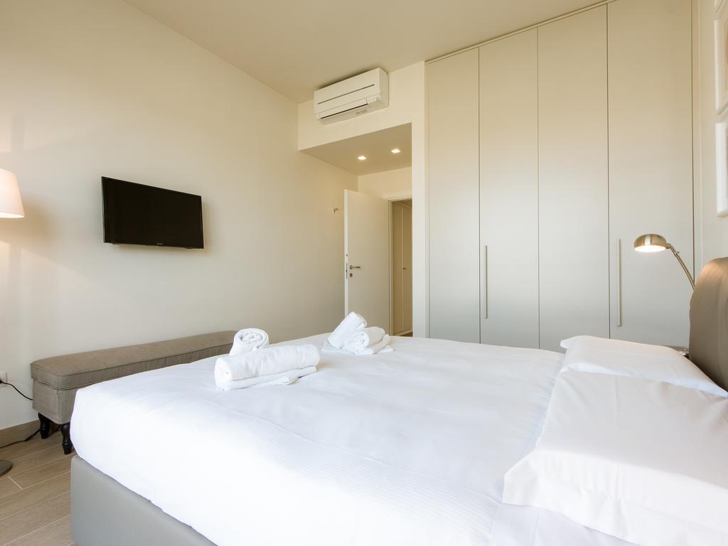- Ponte Vecchio Exclusive Apartment