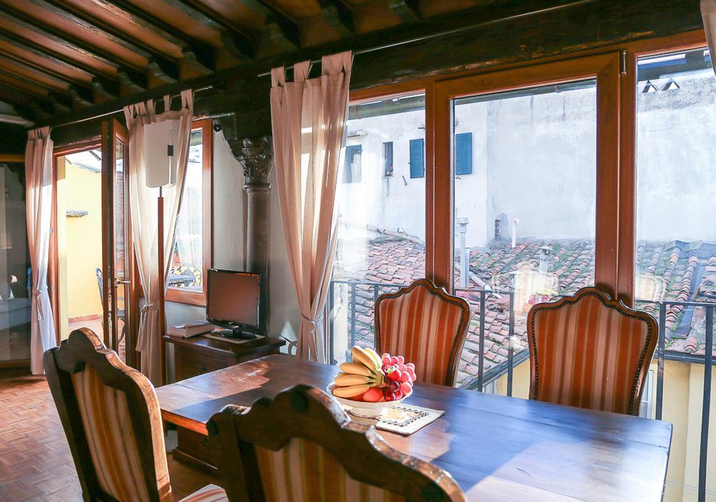 Apartment Oltrarno Charme *