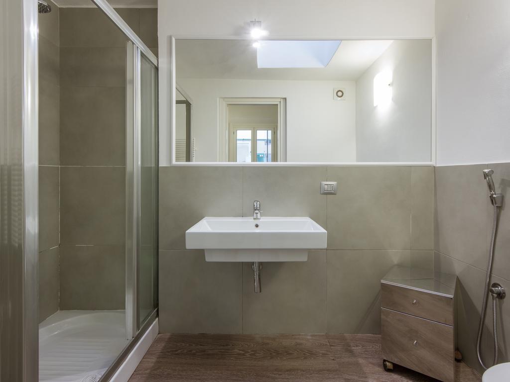 Appartamento Piazza Pitti 2 Bedroom *