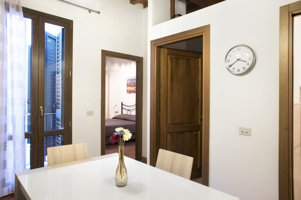 Oriuolo Palace Apartment *