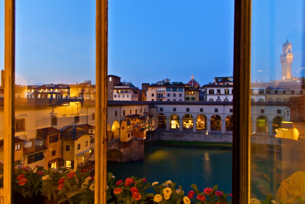 Ponte Vecchio Amazing View Apartment *