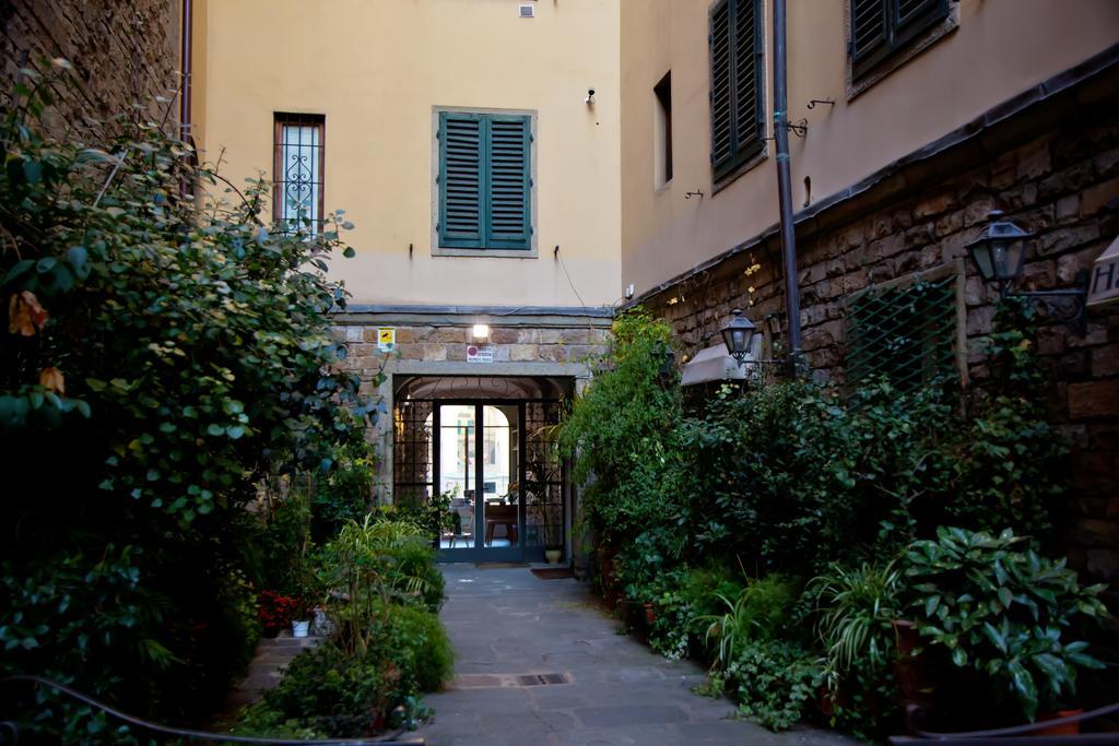 Ponte Vecchio Amazing View Apartment