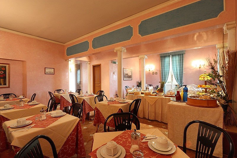 Alinari Hotel 3*
