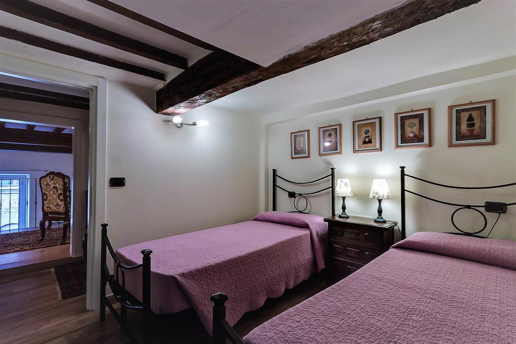 Apartment Tornabuoni Charme Florence