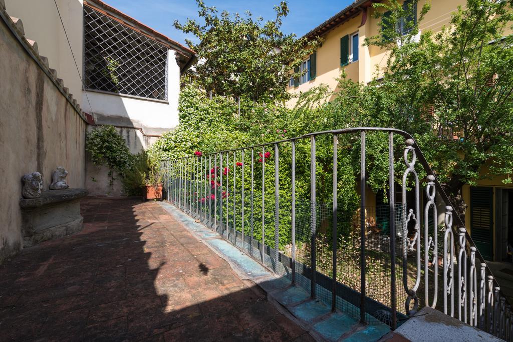 Roommo Pergola * Florenz