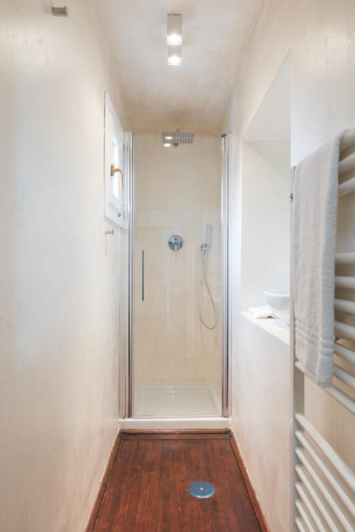 Charming Attic Niche Apartment *