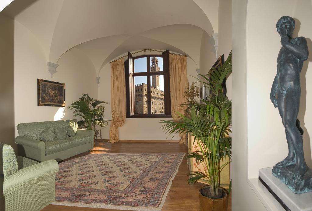 Michelangiolo Penthouse Apartment *