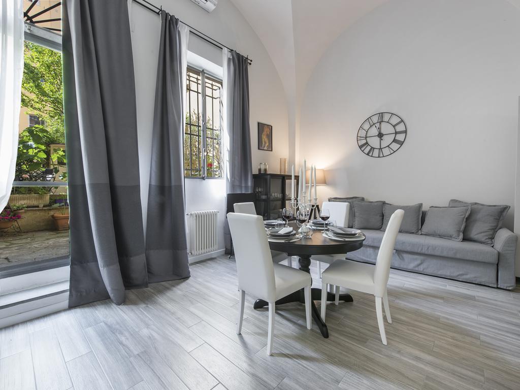 Cynthia's Garden - With Private Garden In Santa Croce
