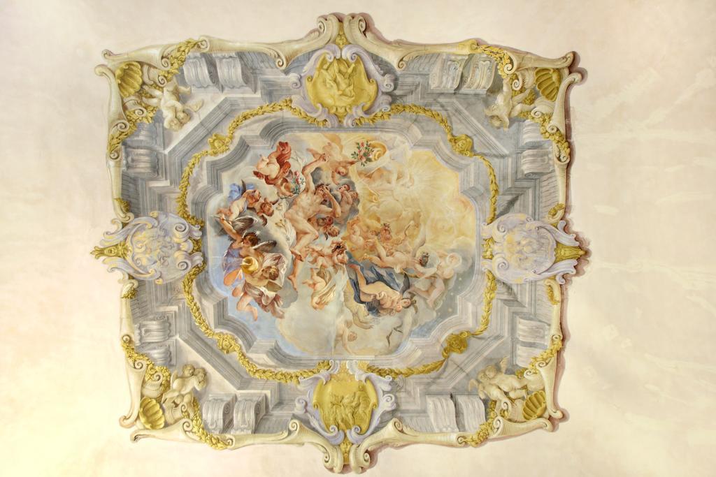 Palazzo Tolomei - Residenza D'epoca Bed & Breakfast 3*