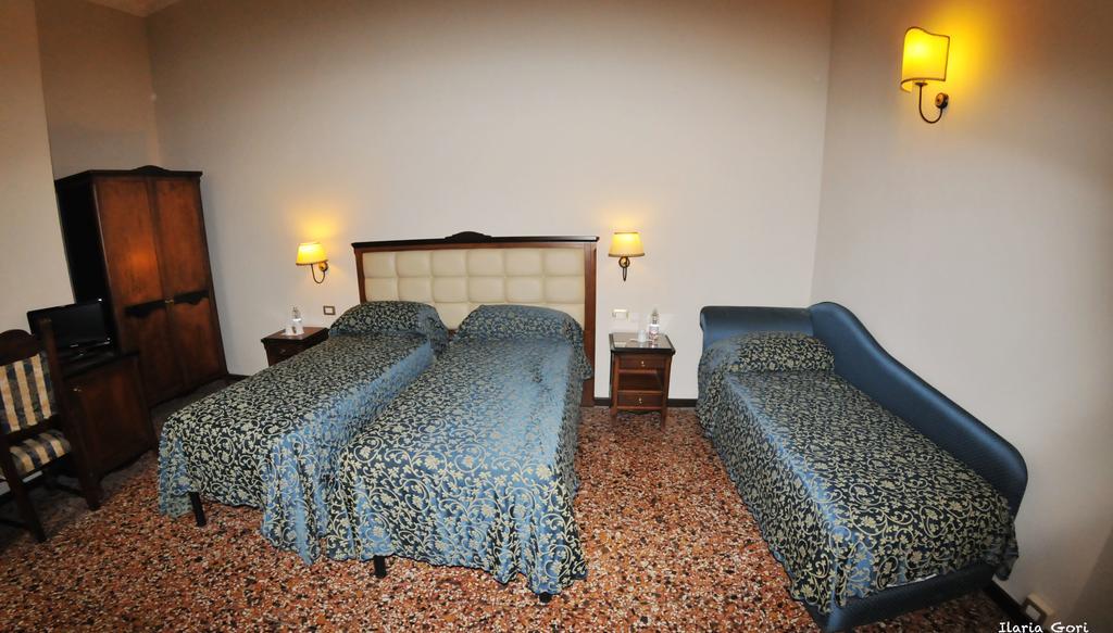 Hotel Hhb 3*