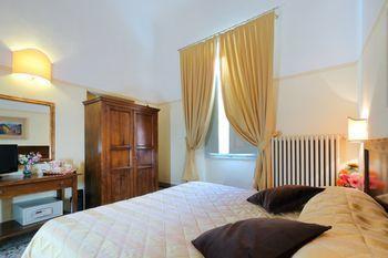 Residenza Maglioni Al Battistero Guest house Florence