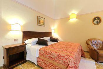 Residenza Maglioni Al Battistero