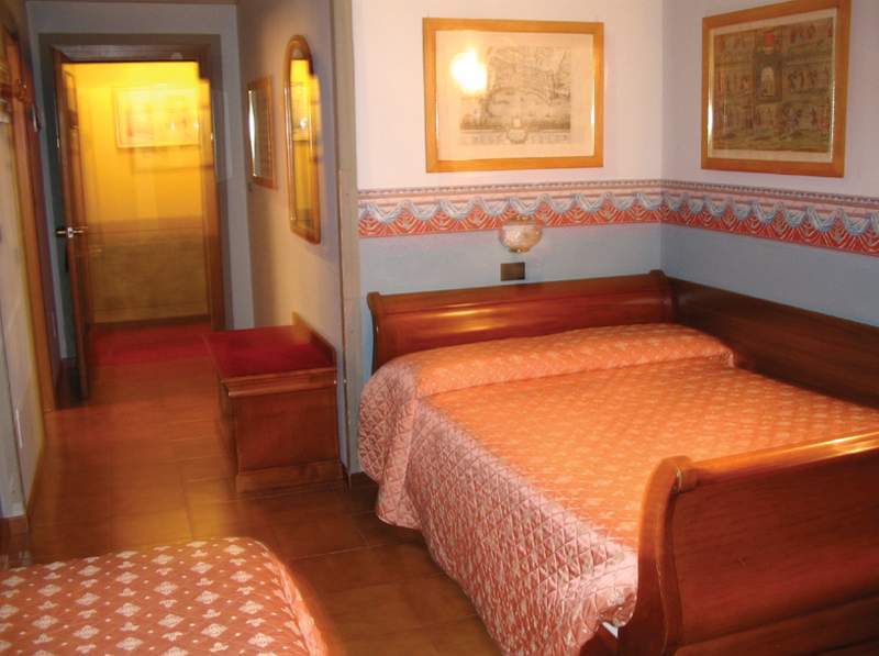 Hotel Ih Select