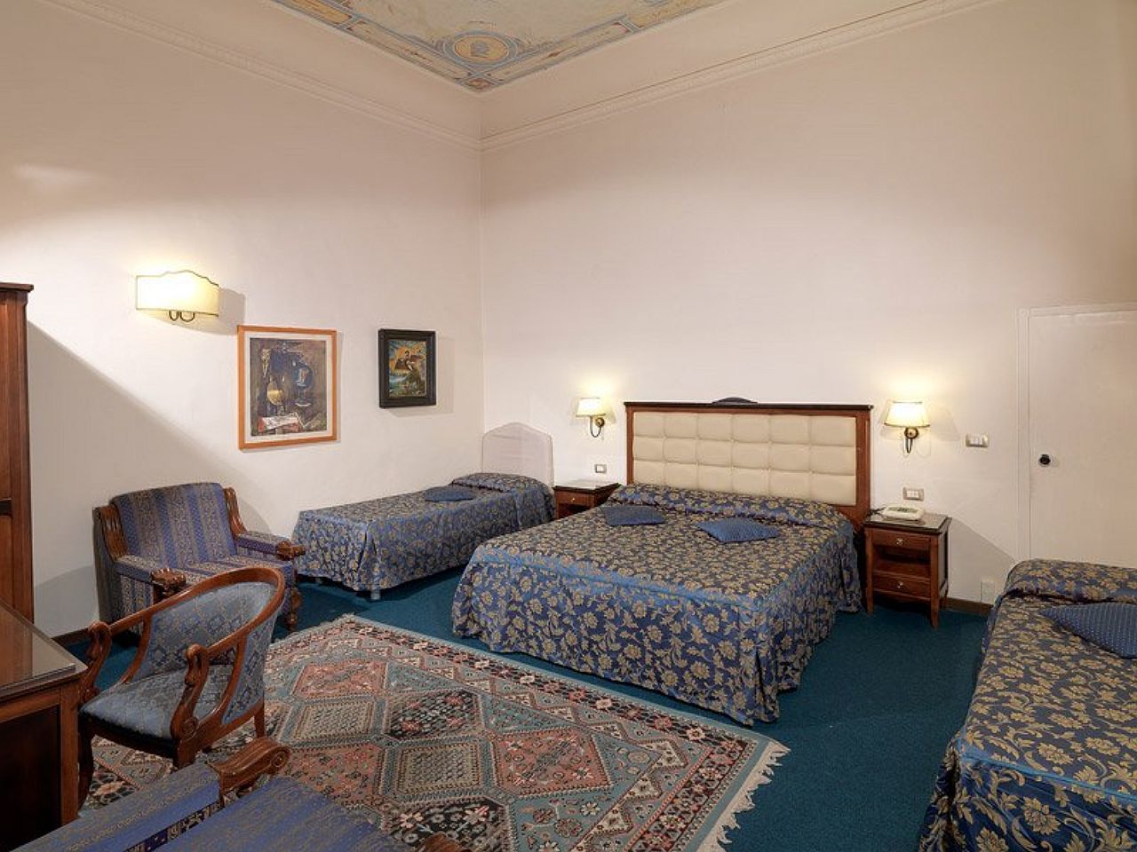 Hhb Hotel 3*