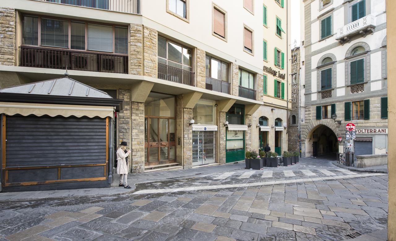 Ponte Vecchio Exclusive Flat