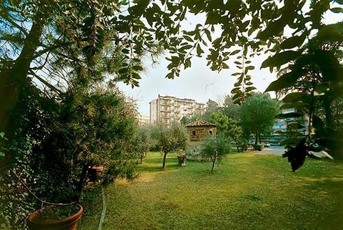 Auto Park Hotel