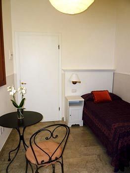 Canada Hotel