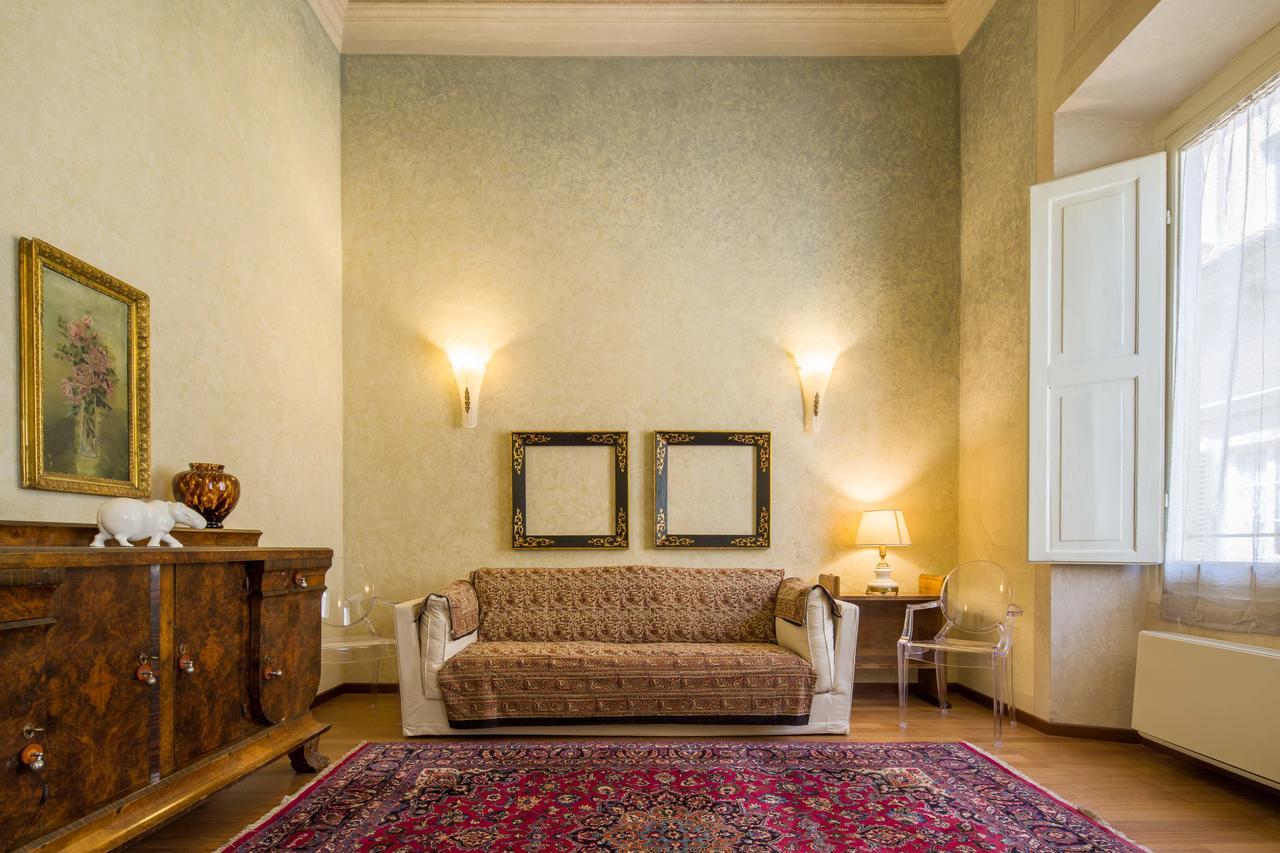 Tornaquinci Palace Apartment *