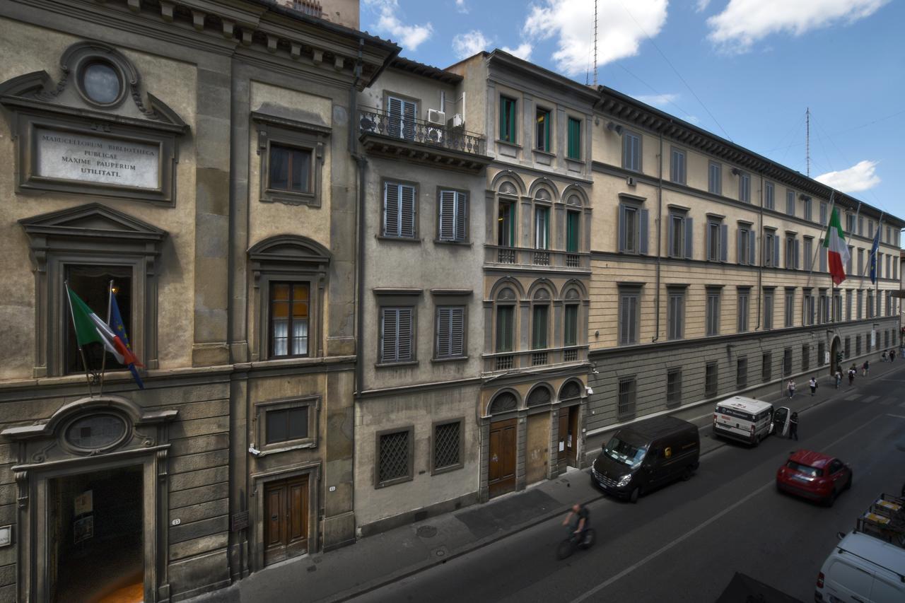 Residenza Conte Di Cavour & Rooftop Guest house Florence