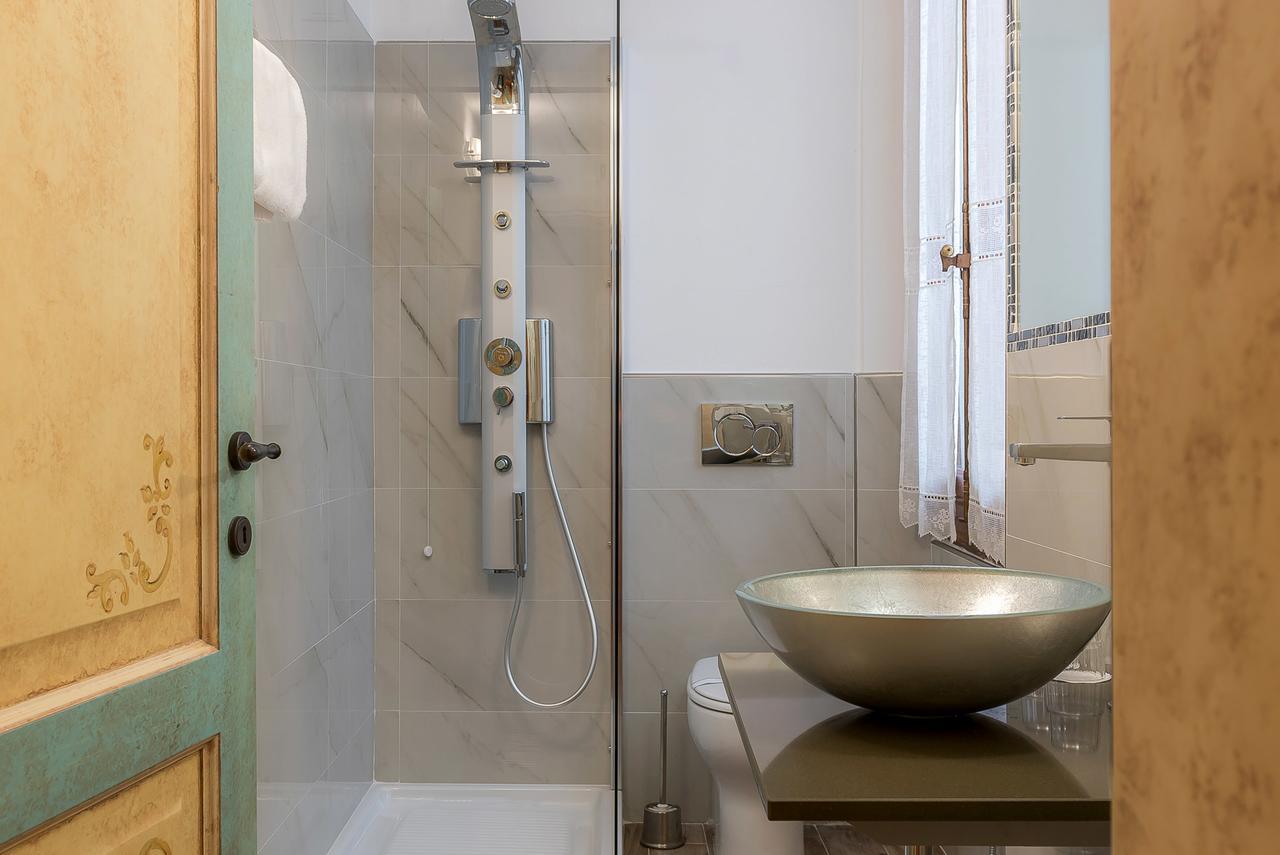 Residenza Conte Di Cavour & Rooftop Guest house Florence