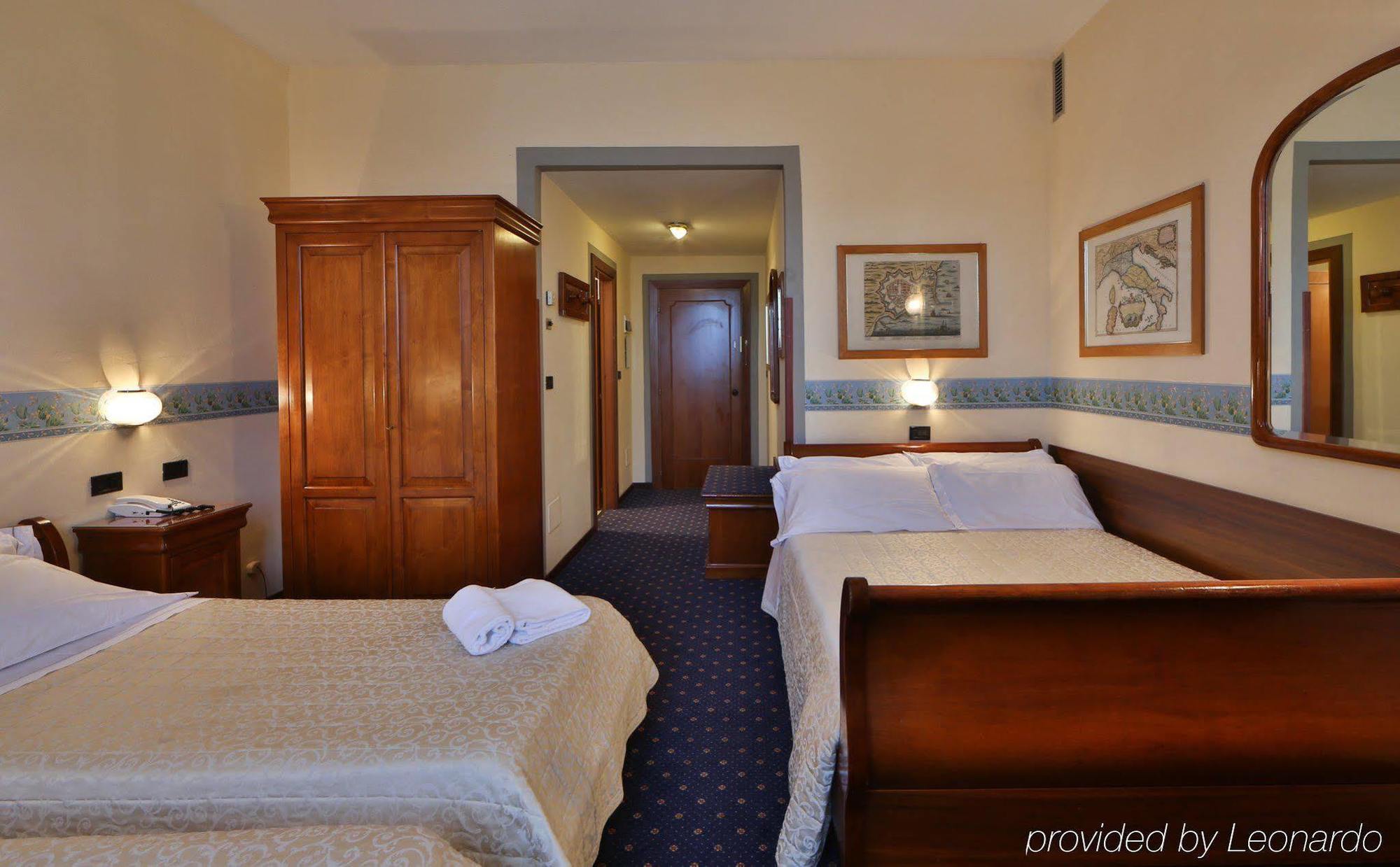 Ih Select Hotel 3*
