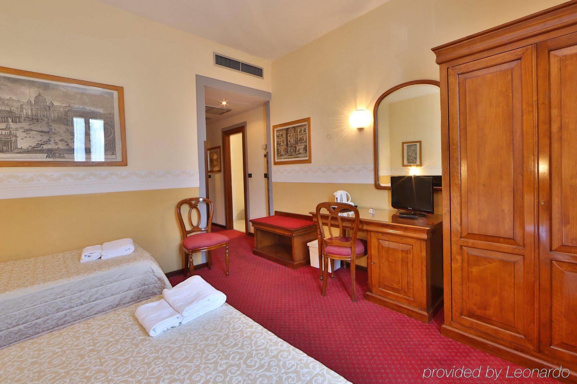 Hotel Ih Select