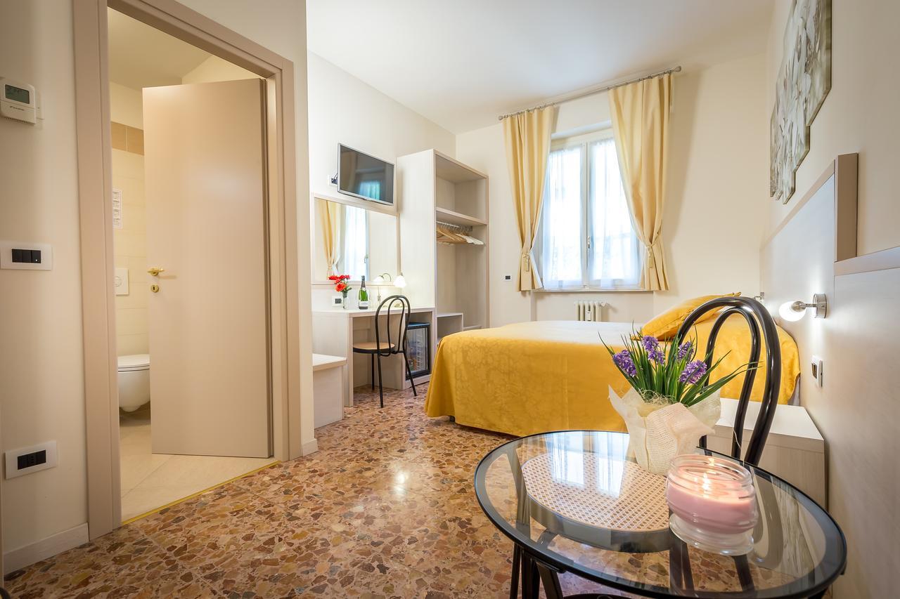 Dolce Luna Bed & Breakfast Florence