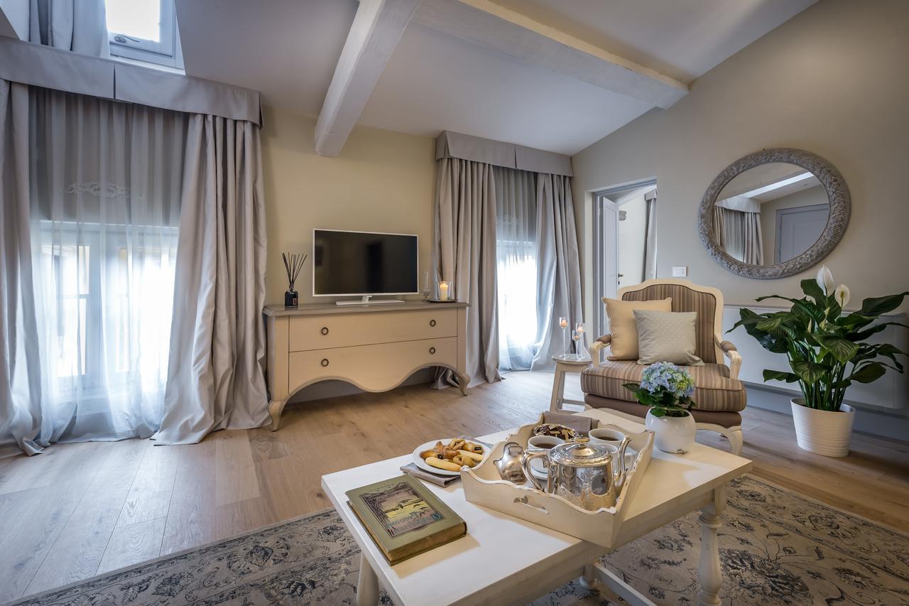 Palazzo Ridolfi - Residenza D'epoca 3*