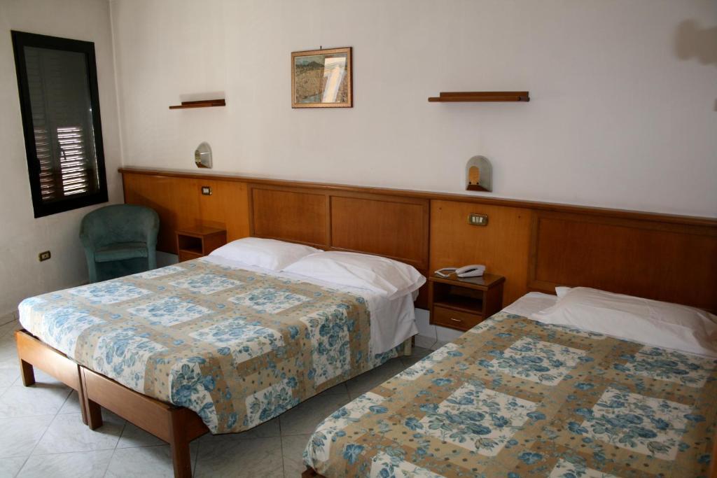 Lorena Hotel 2*