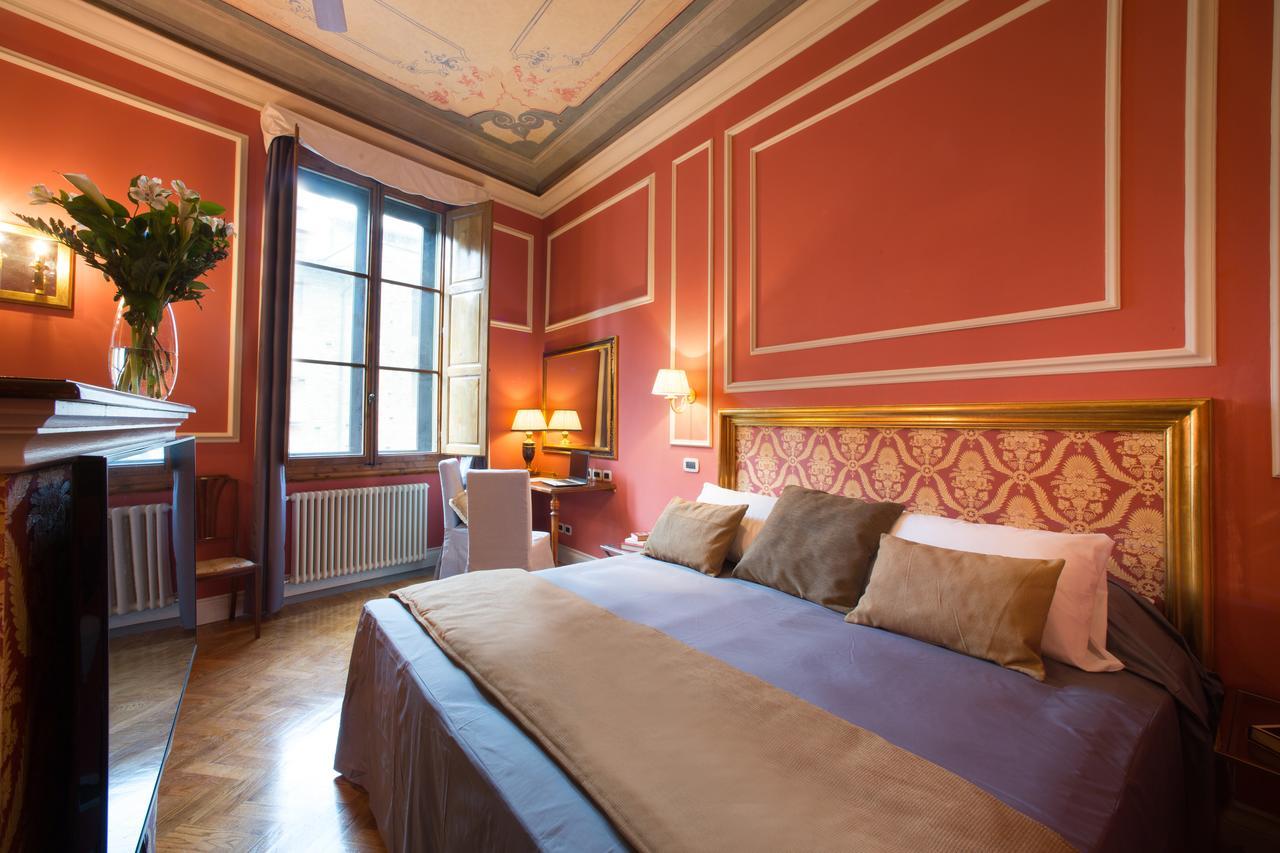 Boutique Torre De' Conti Bed & Breakfast 2*