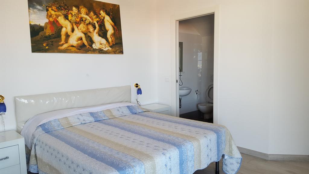 Nancy House * Florence