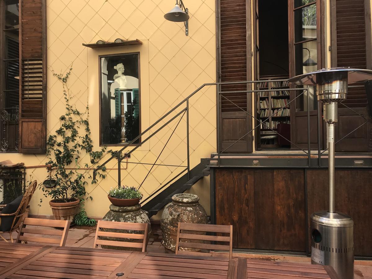 The Terrace In Santa Croce Florenz