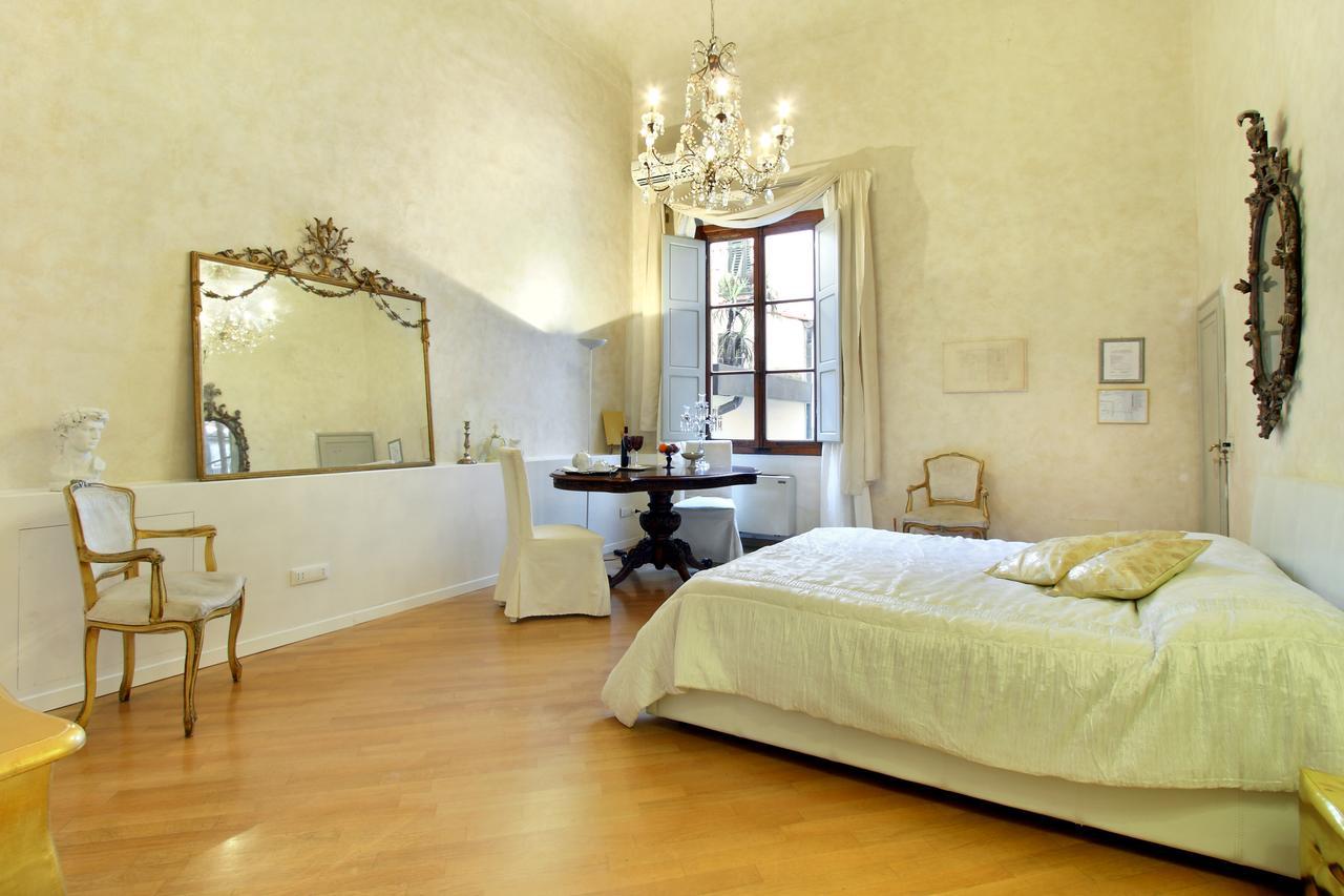 Palazzo Tolomei - Residenza D'epoca Bed & Breakfast 3*