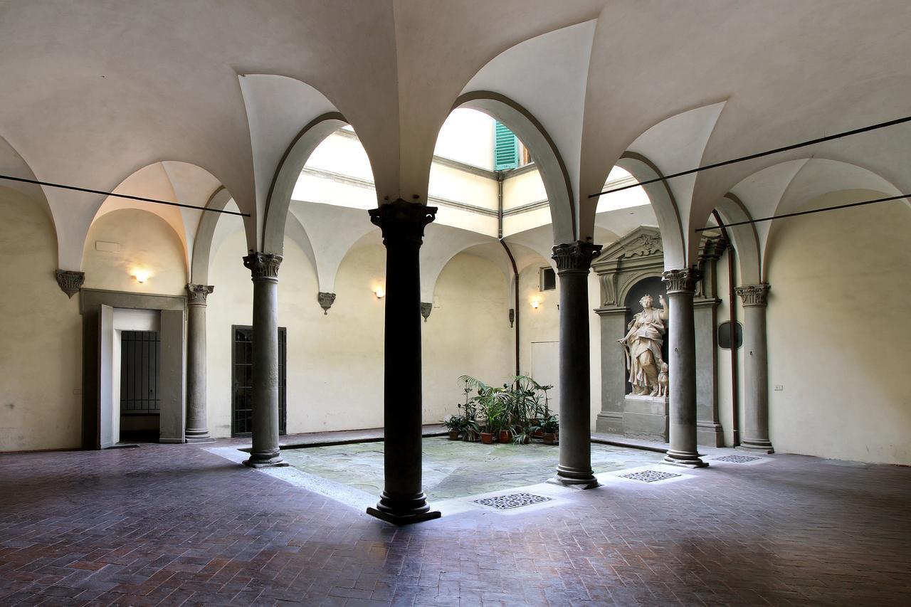 Palazzo Tolomei - Residenza D'epoca 3*