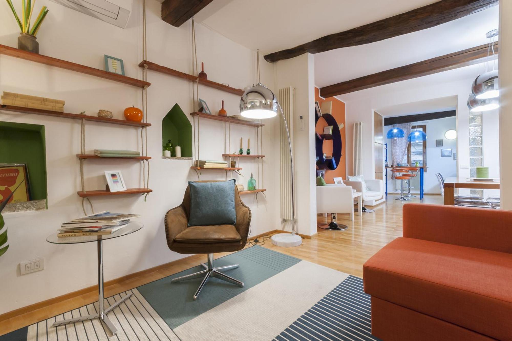 Pietrapiana Flat & Local Market *