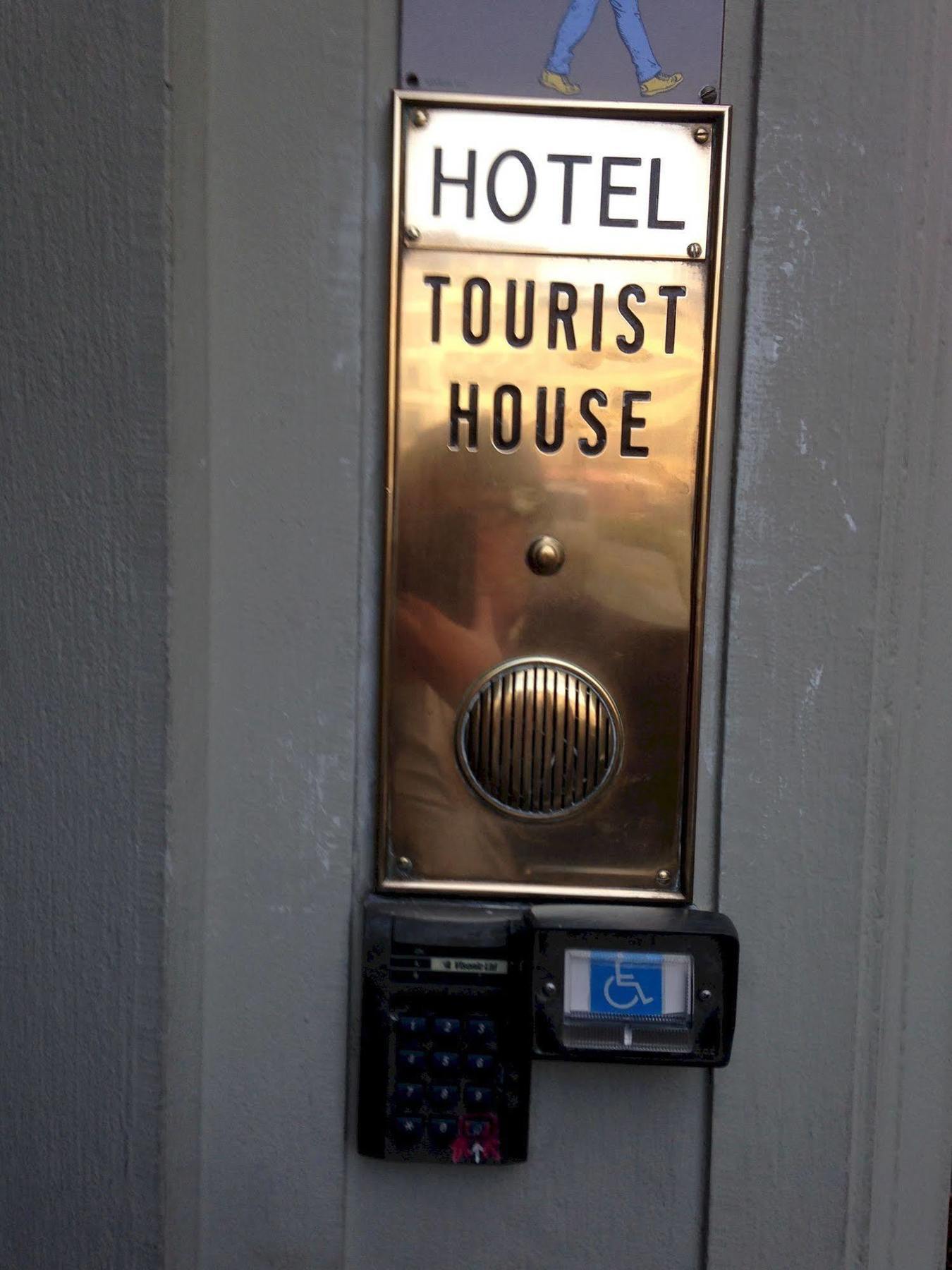 Tourist House Hotel