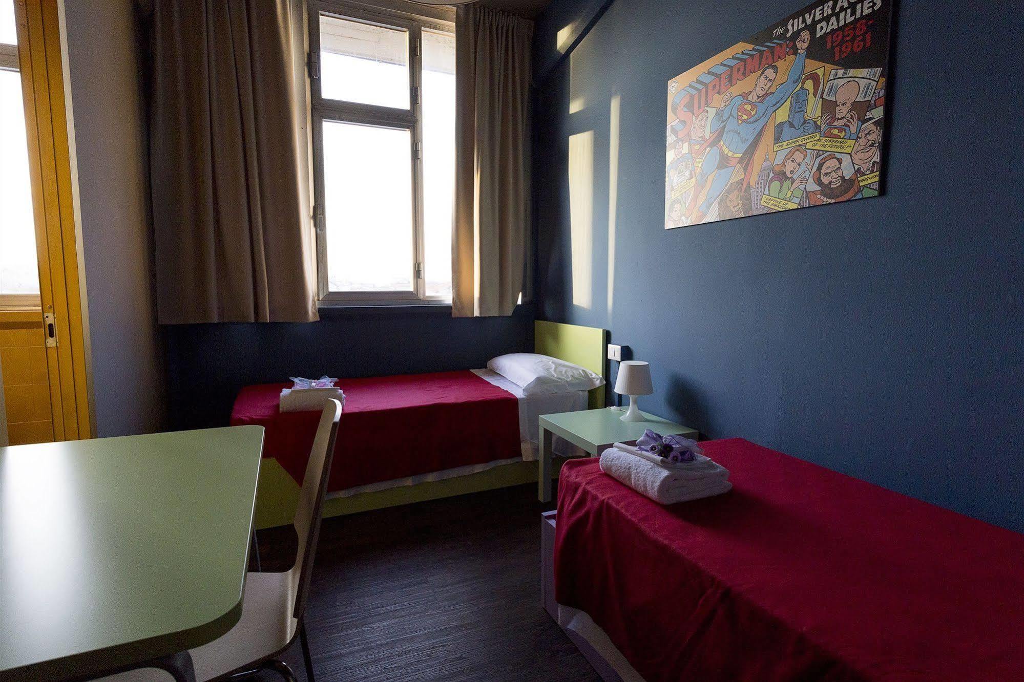 Wow Hostel *