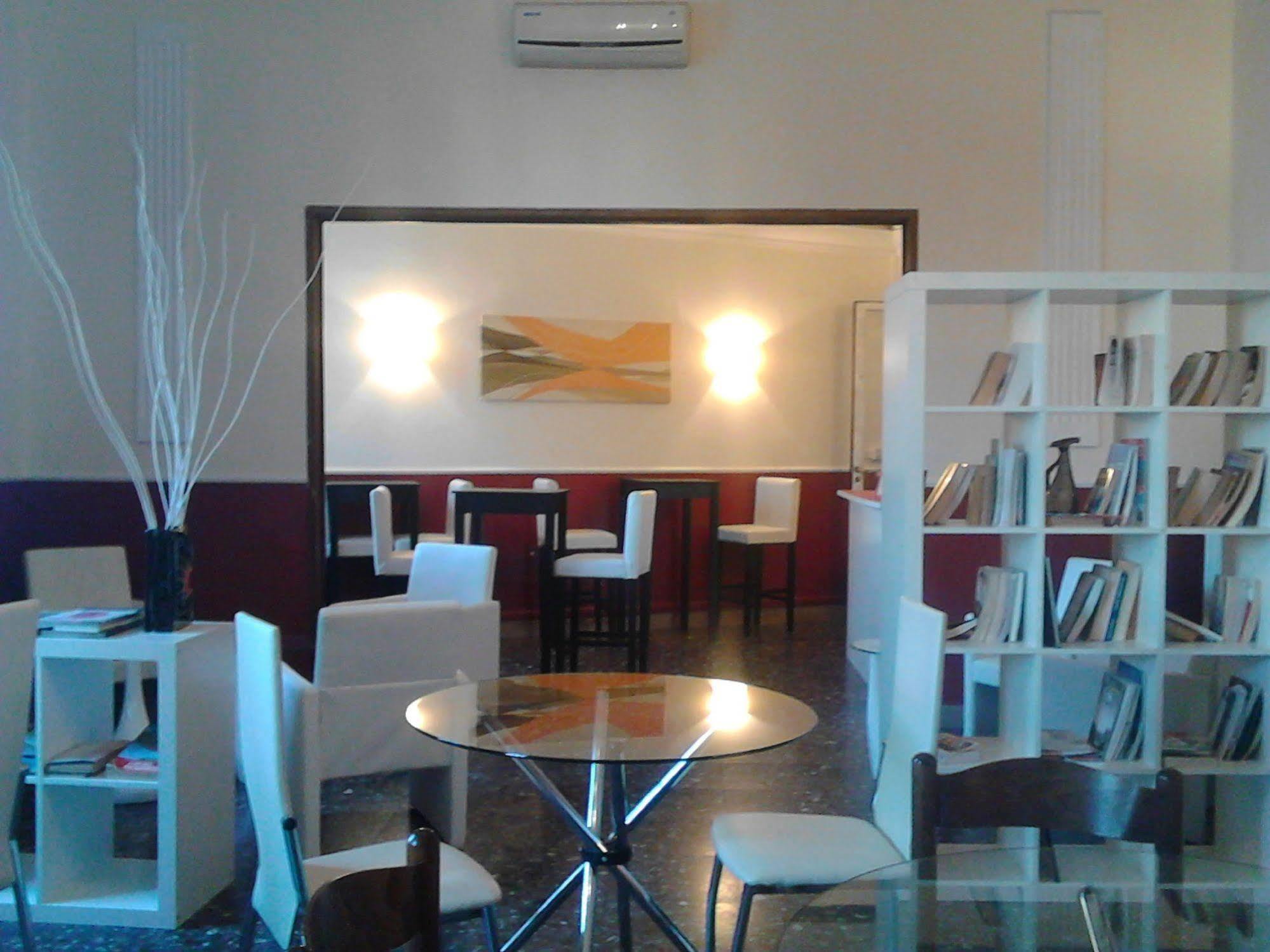 Savonarola Hotel 2*