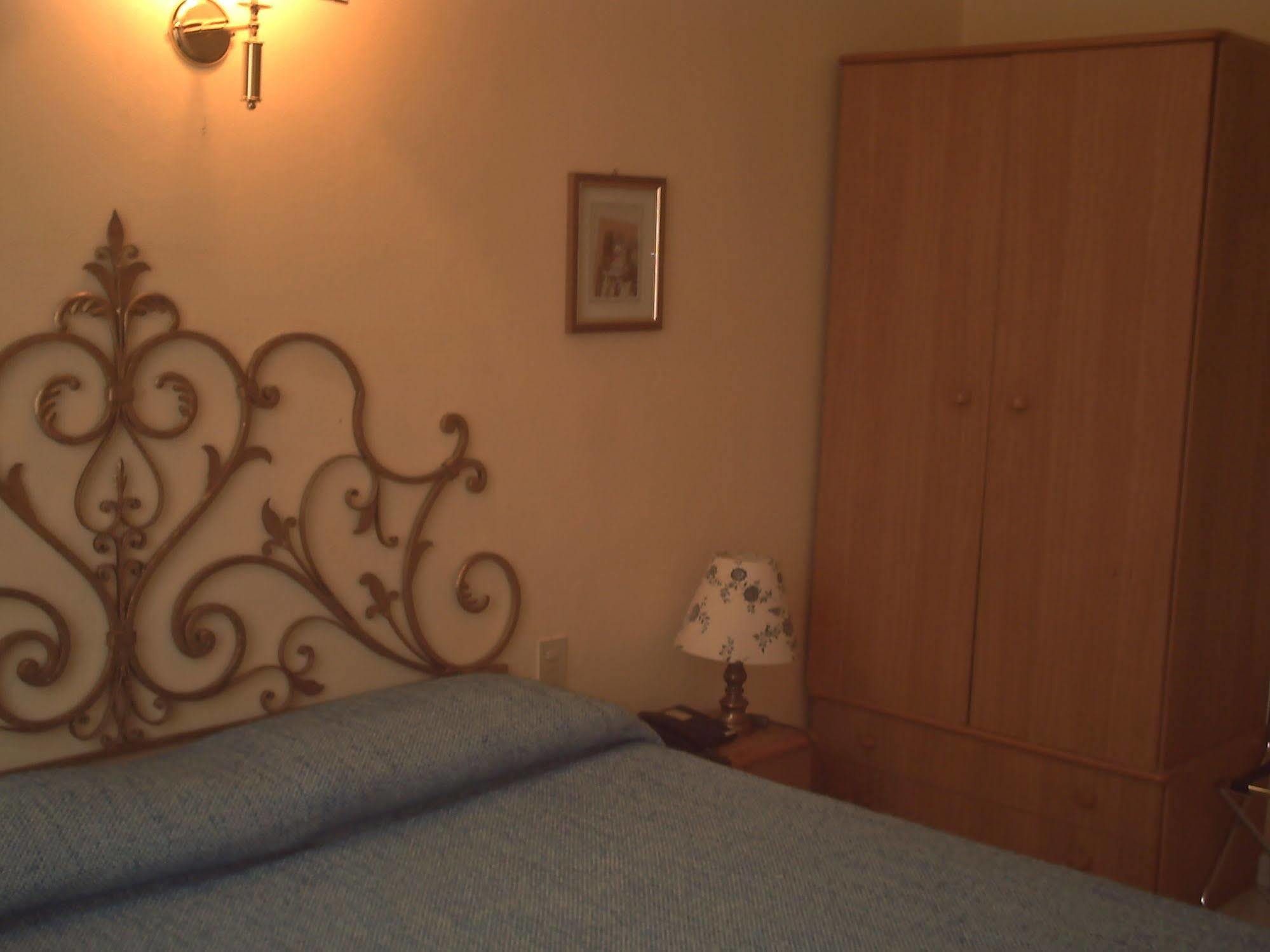 Bijou Roof Terrace Hotel 3*