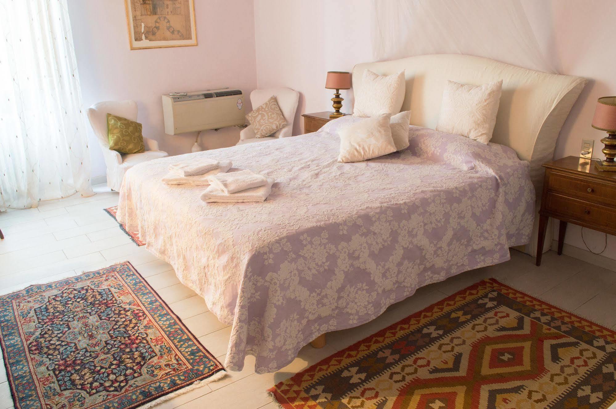 Bed & Breakfast La Rosa Townhouse