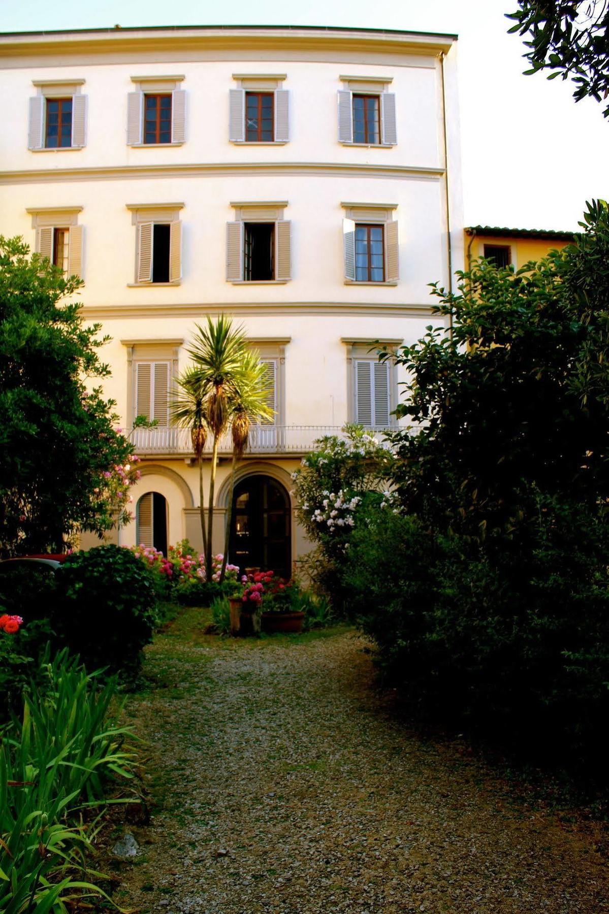 Residenza D'epoca Al Numero 8 3*