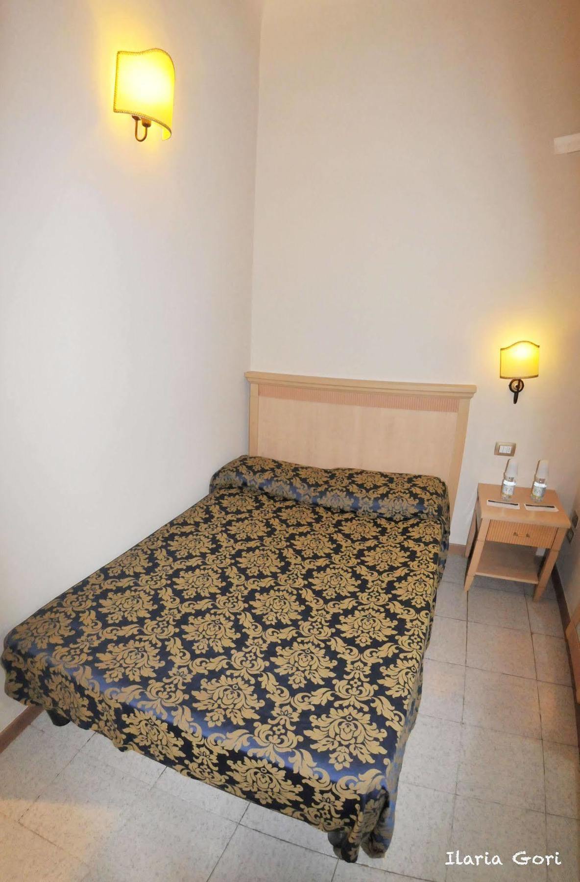 Hhb Hotel