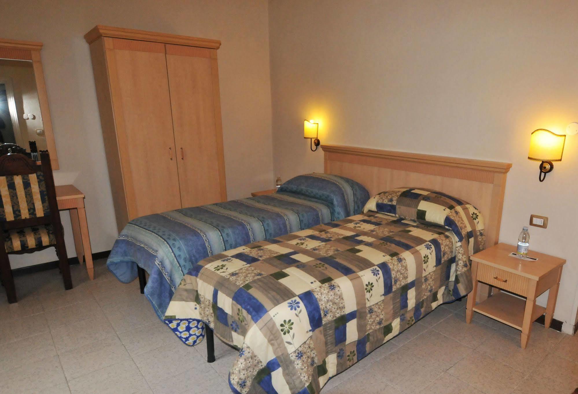 Hotel Hhb 3*