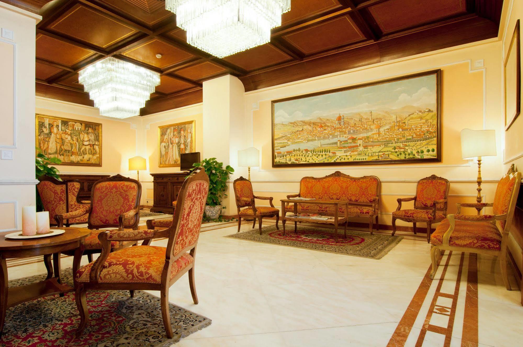 Hotel Pierre 4*